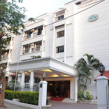 Nalapad'S Hotel Bangalore International Экстерьер фото
