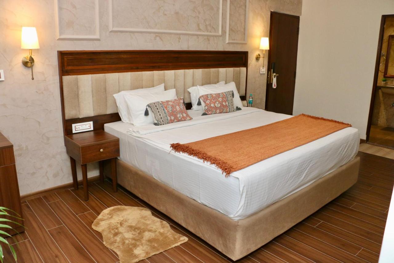 Nalapad'S Hotel Bangalore International Экстерьер фото