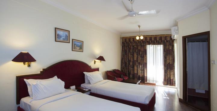 Nalapad'S Hotel Bangalore International Экстерьер фото