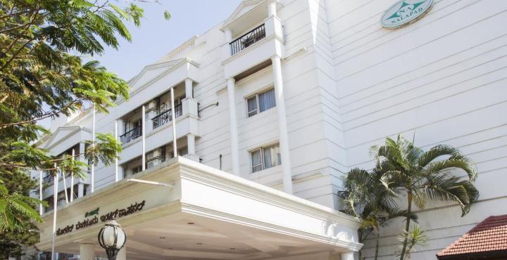 Nalapad'S Hotel Bangalore International Экстерьер фото