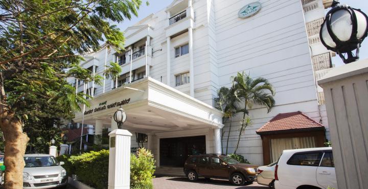 Nalapad'S Hotel Bangalore International Экстерьер фото