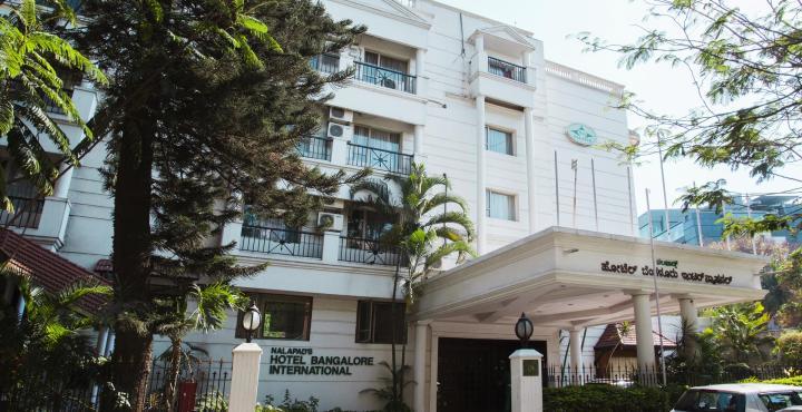 Nalapad'S Hotel Bangalore International Экстерьер фото