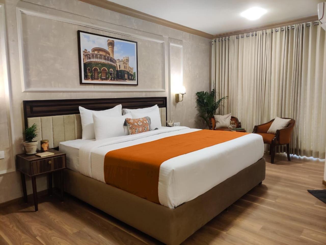 Nalapad'S Hotel Bangalore International Экстерьер фото
