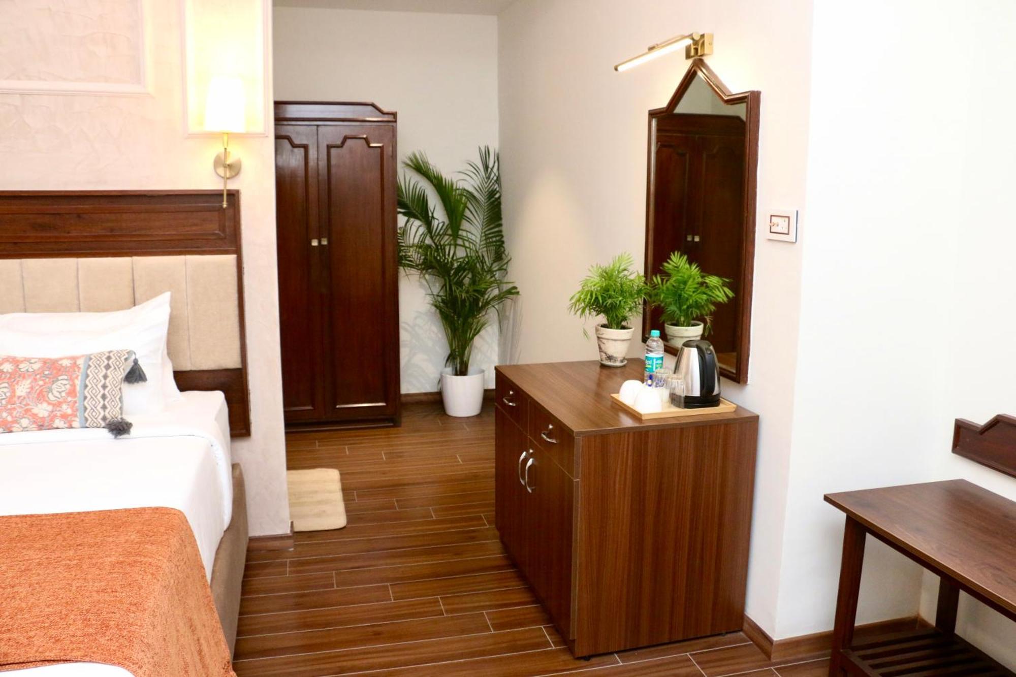 Nalapad'S Hotel Bangalore International Экстерьер фото