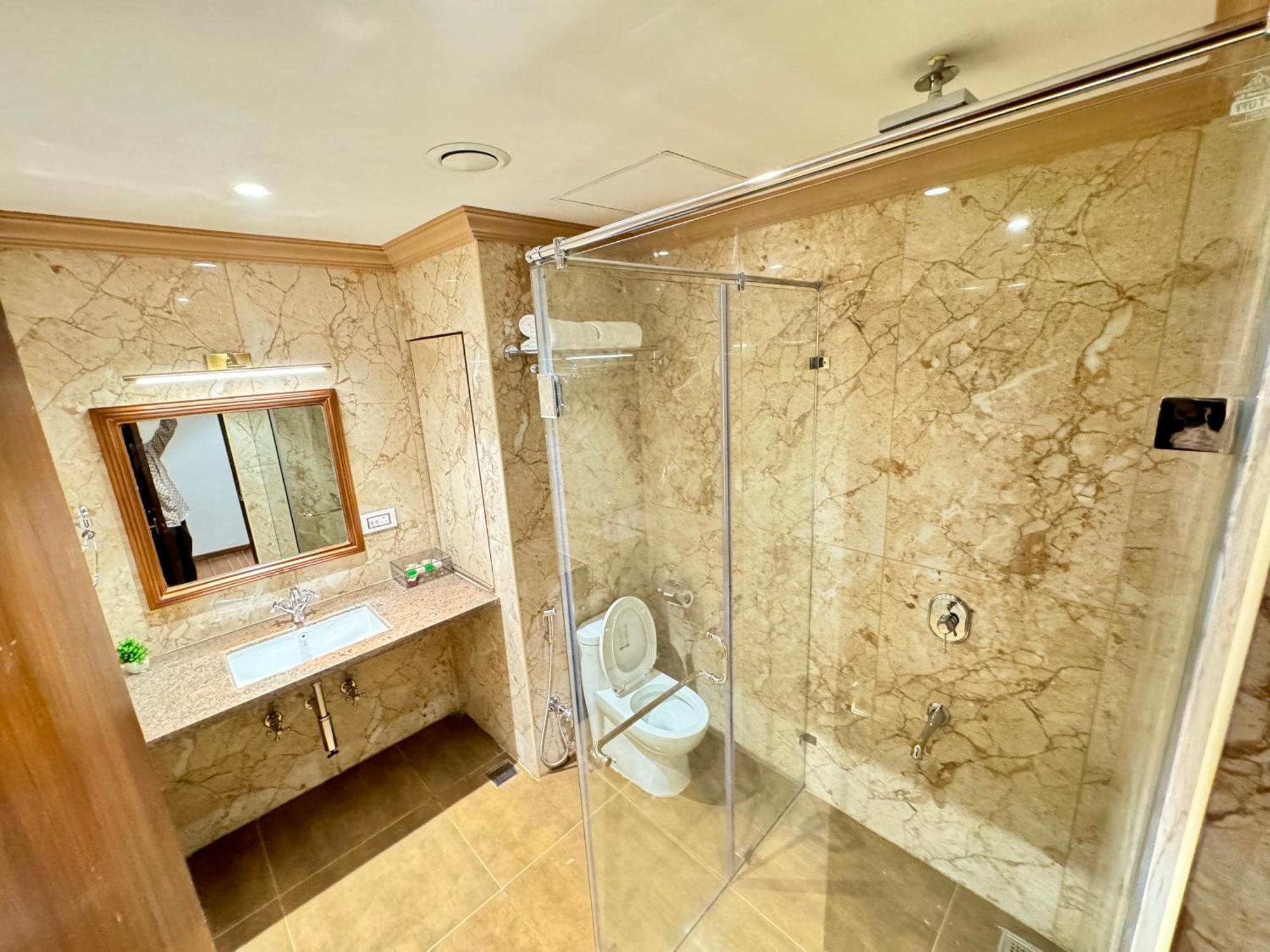 Nalapad'S Hotel Bangalore International Экстерьер фото