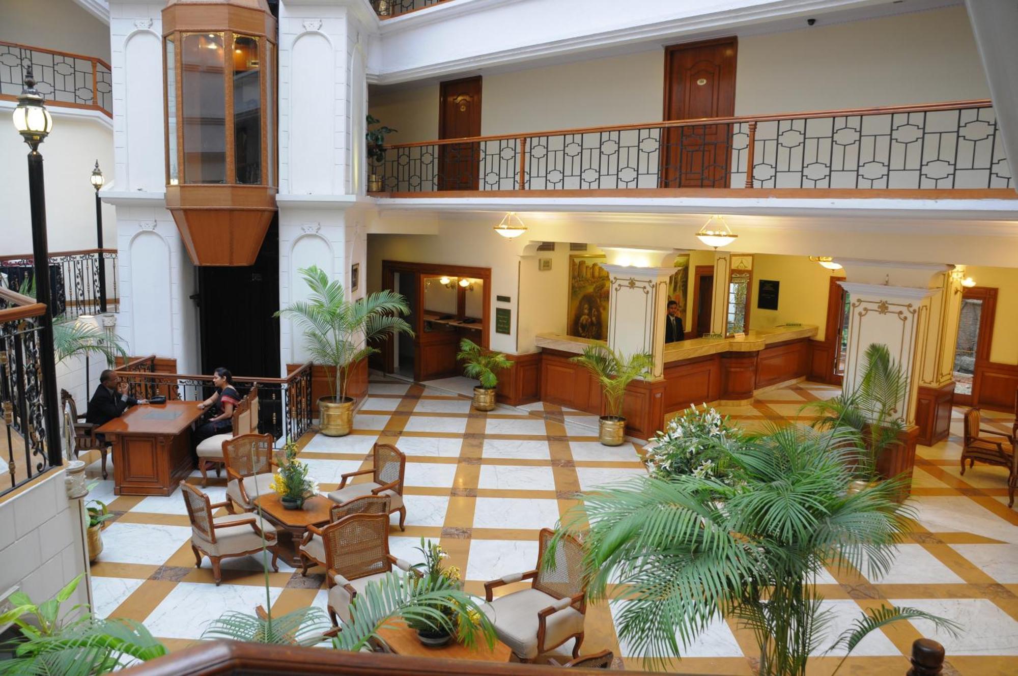 Nalapad'S Hotel Bangalore International Интерьер фото