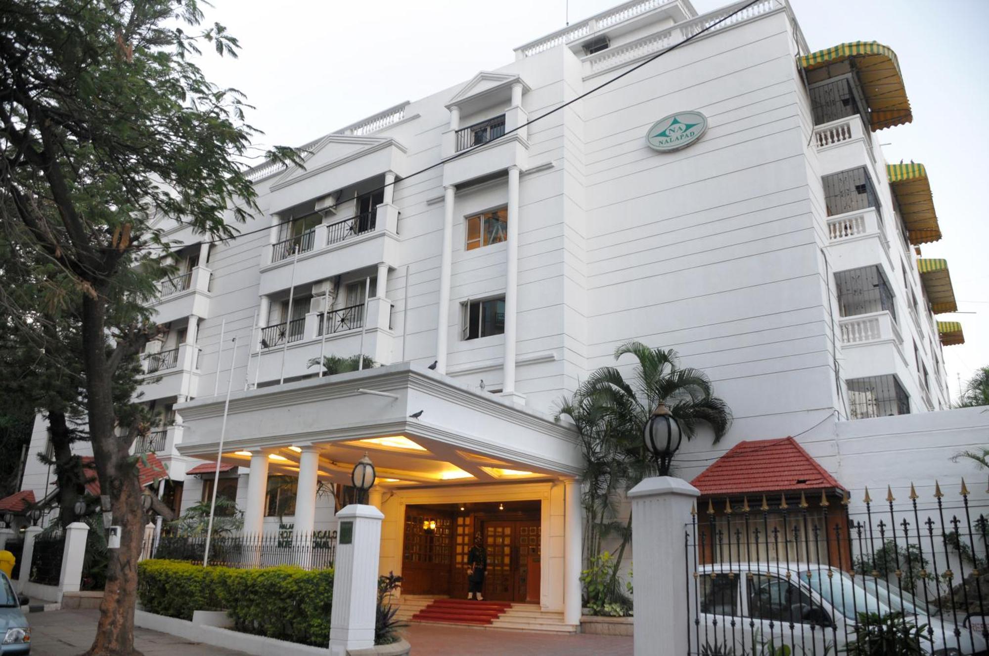 Nalapad'S Hotel Bangalore International Экстерьер фото