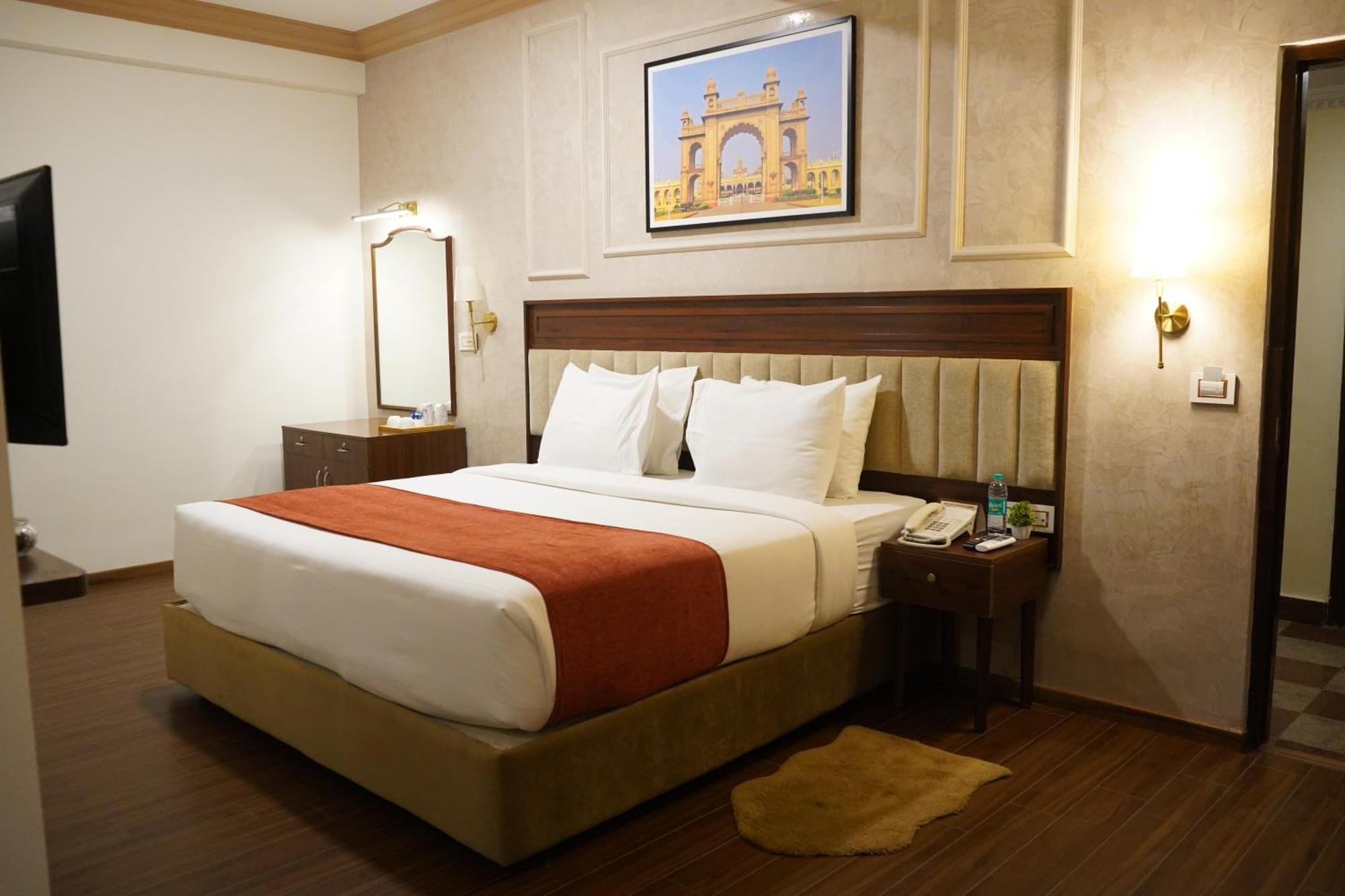 Nalapad'S Hotel Bangalore International Экстерьер фото