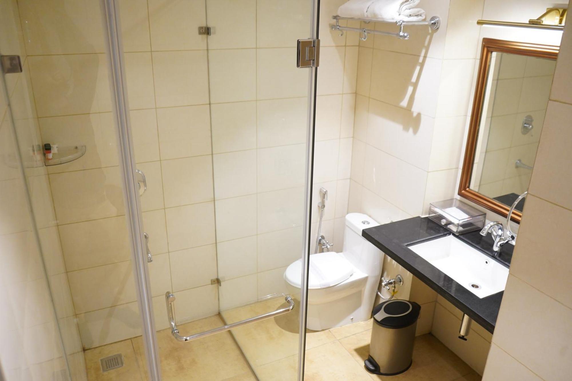Nalapad'S Hotel Bangalore International Экстерьер фото