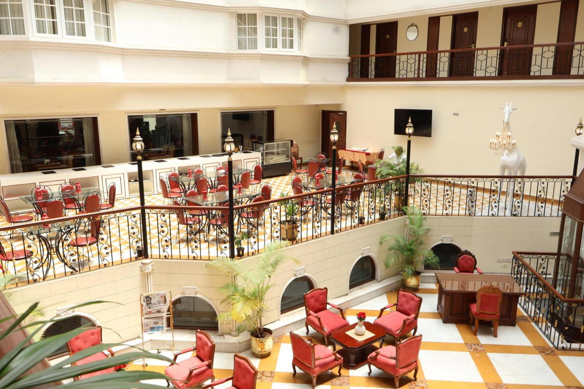 Nalapad'S Hotel Bangalore International Экстерьер фото