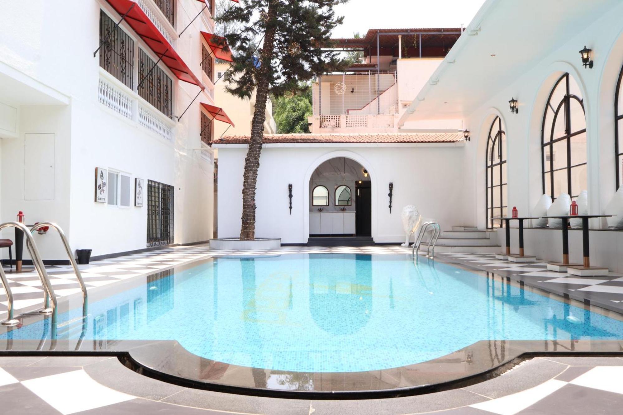 Nalapad'S Hotel Bangalore International Экстерьер фото