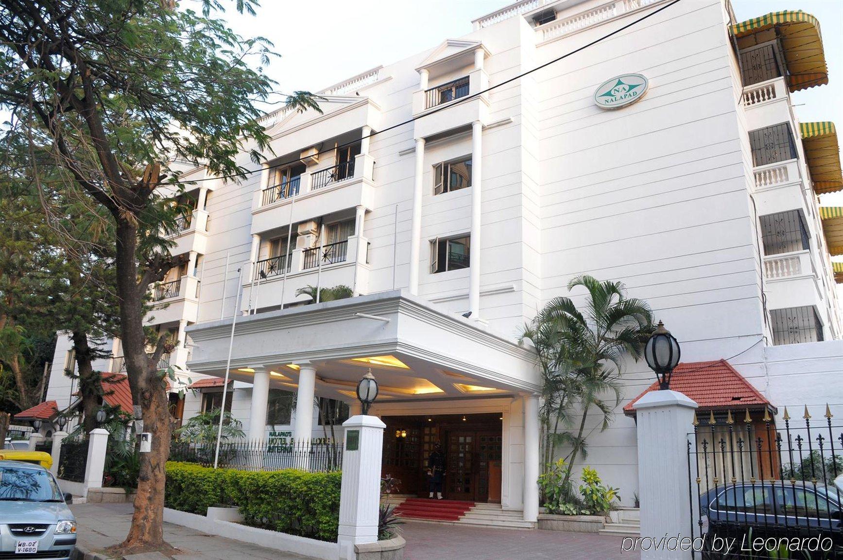 Nalapad'S Hotel Bangalore International Экстерьер фото