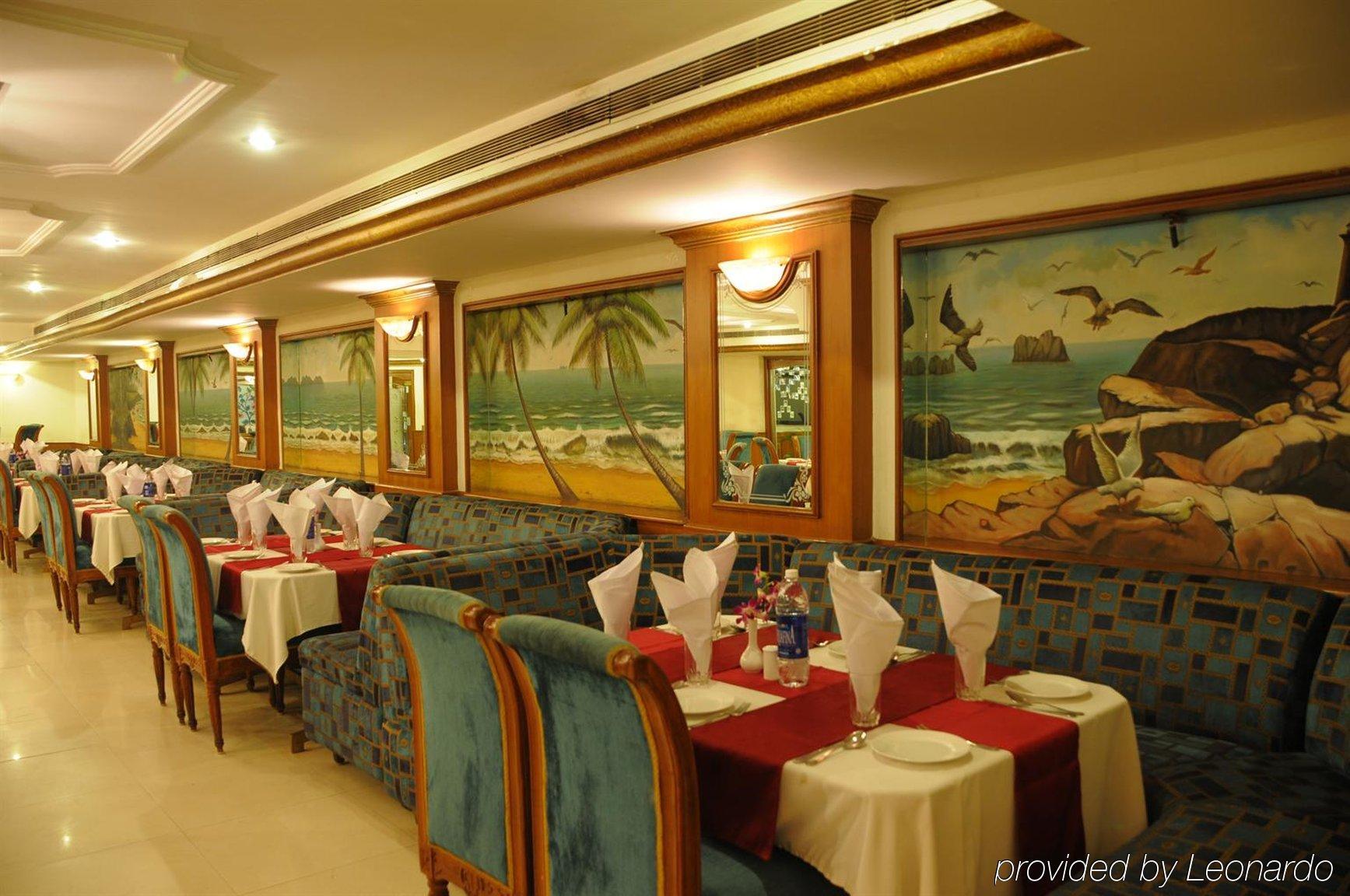 Nalapad'S Hotel Bangalore International Ресторан фото