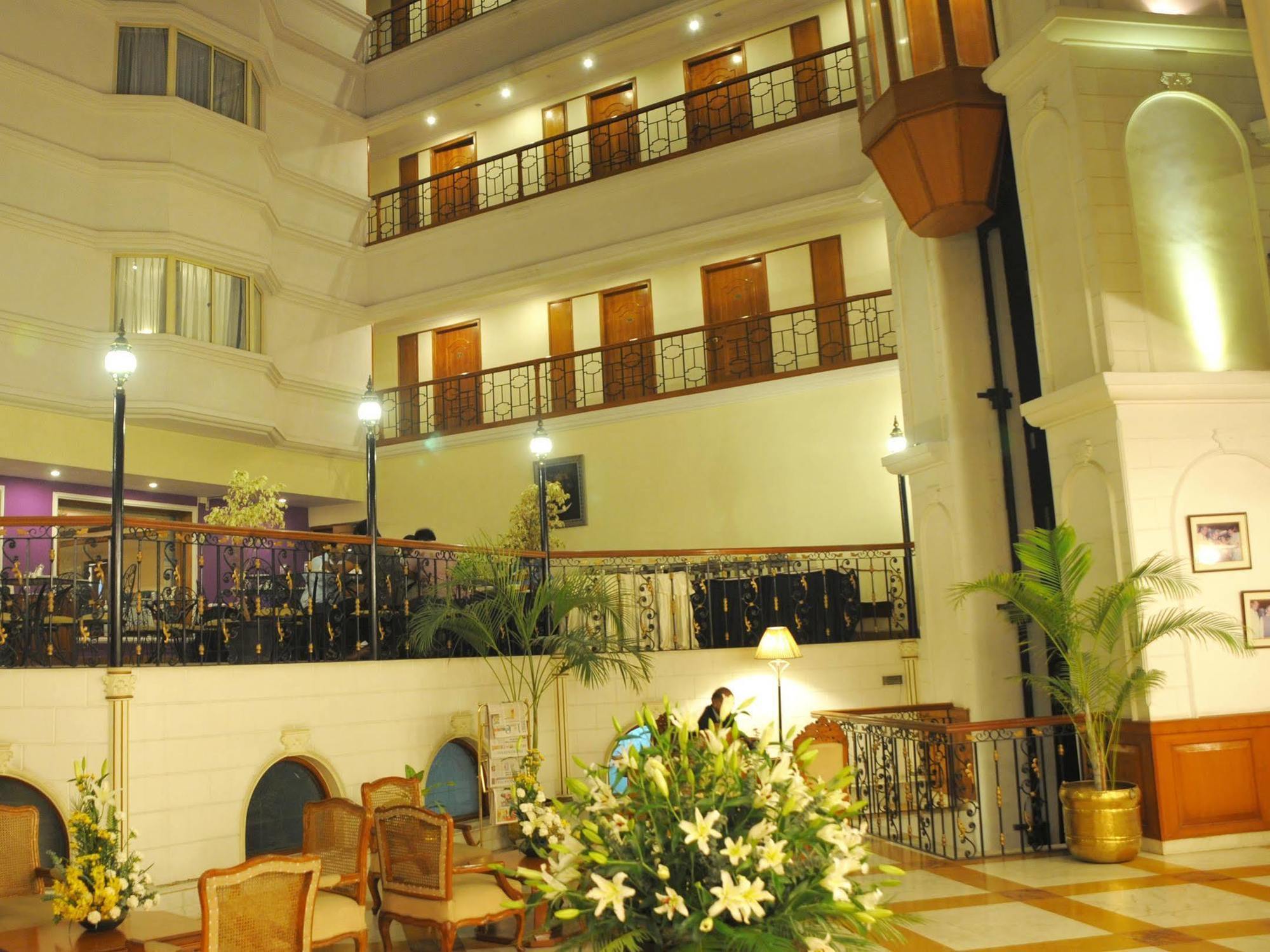 Nalapad'S Hotel Bangalore International Экстерьер фото
